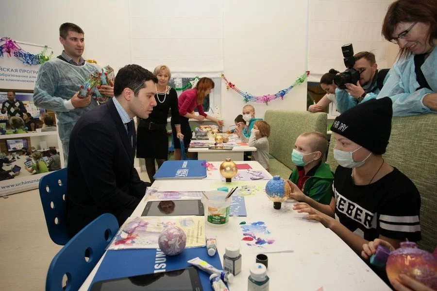 Антон Алиханов: В первых строках регионального финансирования – работы по ремонту и оснащению Детской областной больницы