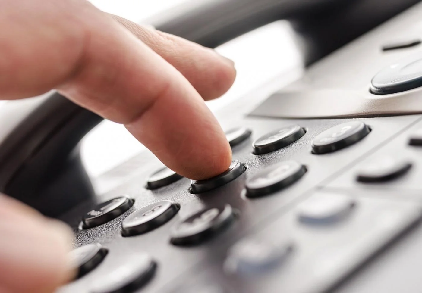 Телефоны для обращения за амбулаторной медицинской помощью в ПРАЗДНИЧНЫЕ и ВЫХОДНЫЕ дни