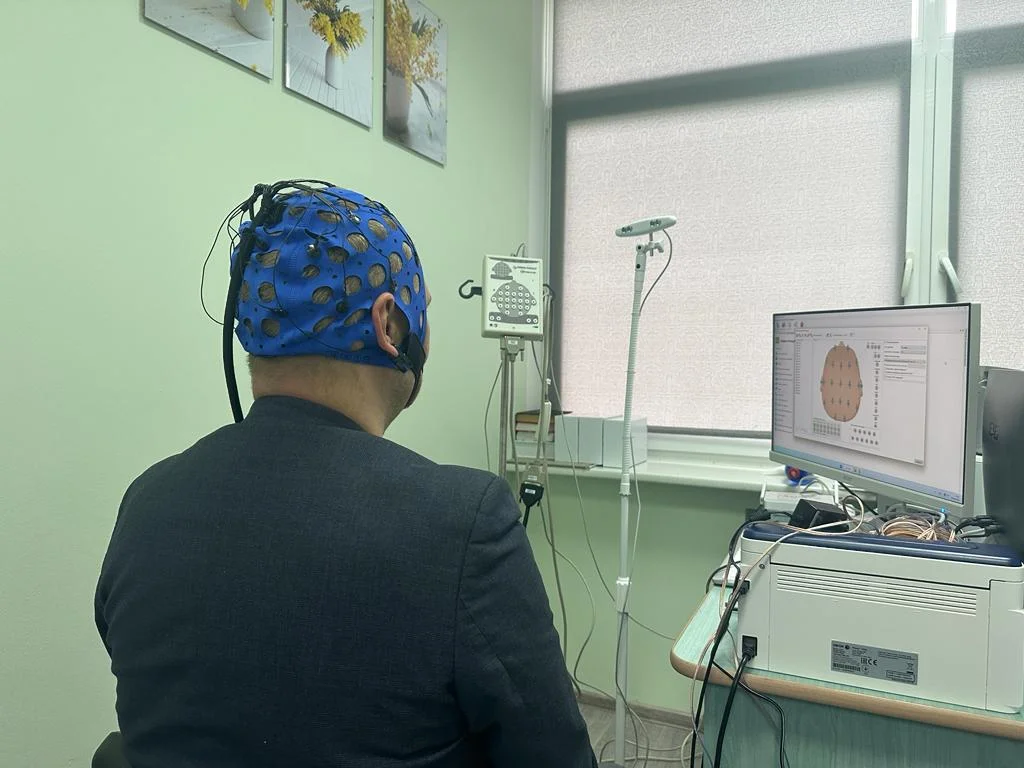 В поликлинике Пионерского начали проводить энцефалографию на новом аппарате
